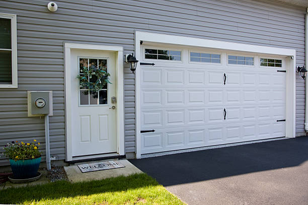 24/7 Emergency Garage Door Panel Replacement experts in Rocky River, OH